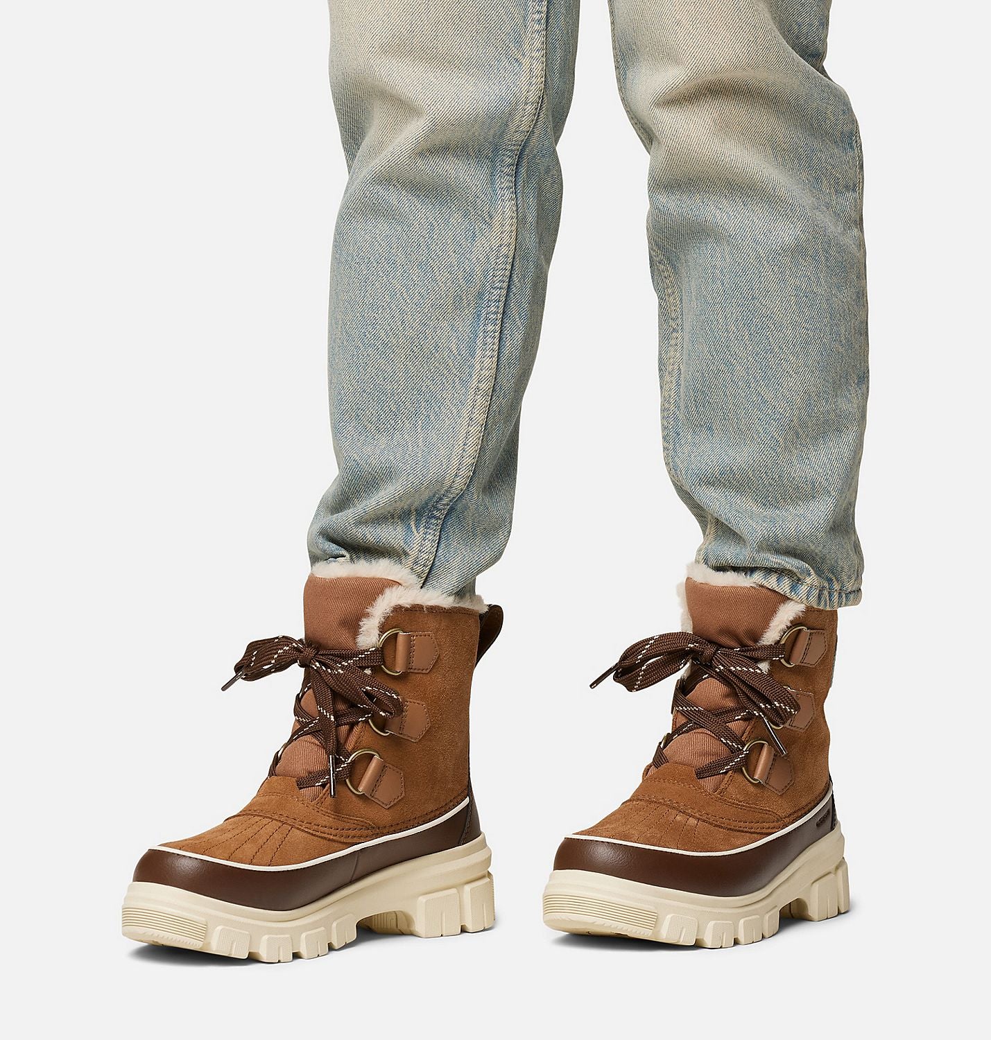 TIVOLI V WP in Velvet Tan + Tobacco