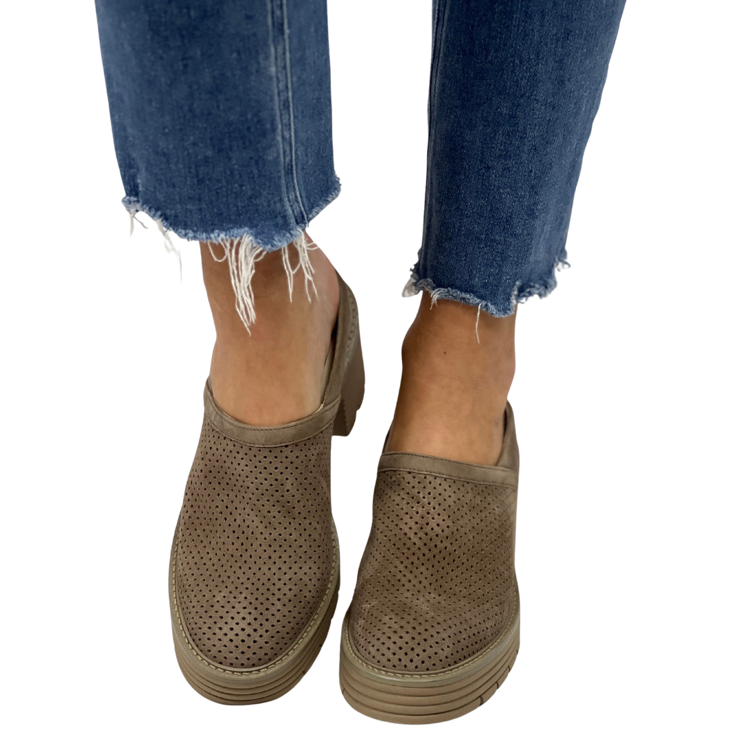 MANSI in Taupe