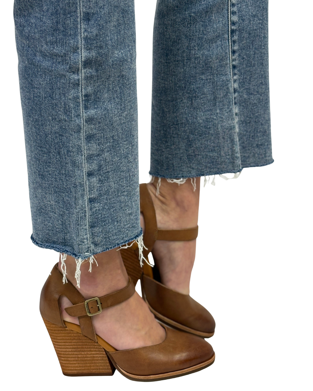 HARLOW in Brown