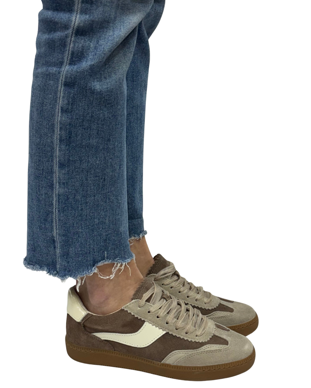 NOTICE in Dark Taupe