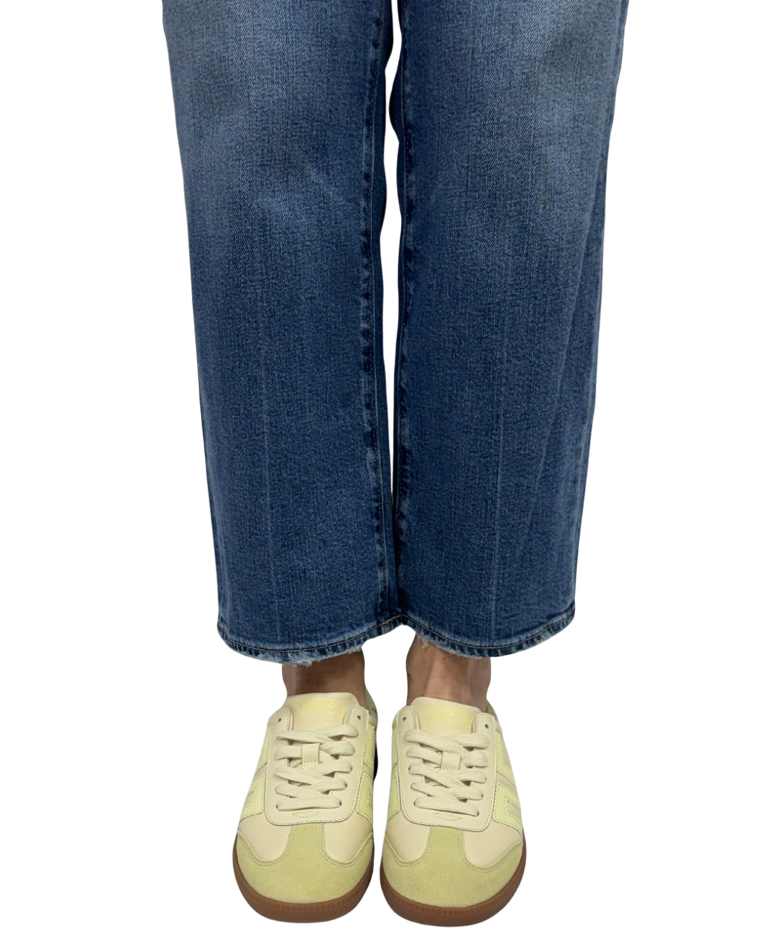 CLOUD D26 in Butter Light Yellow