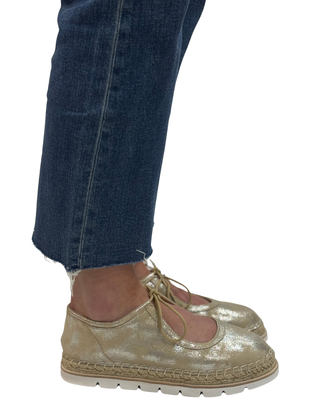 BILLIE in Sand Metallic