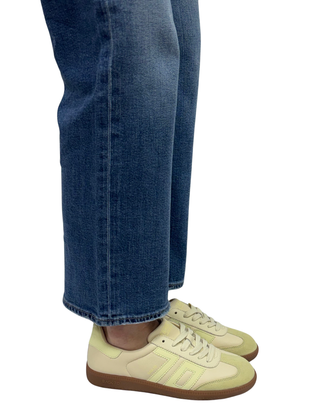 CLOUD D26 in Butter Light Yellow