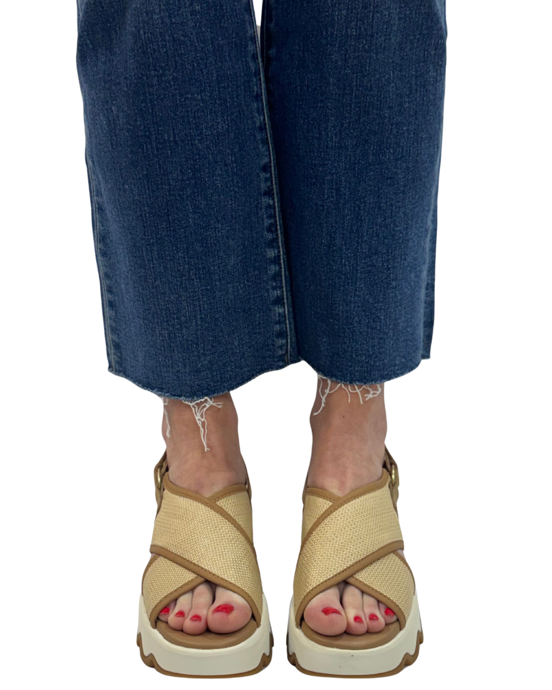 KINETIC AURA SLINGBACK TXT in Honest Beige + Gum