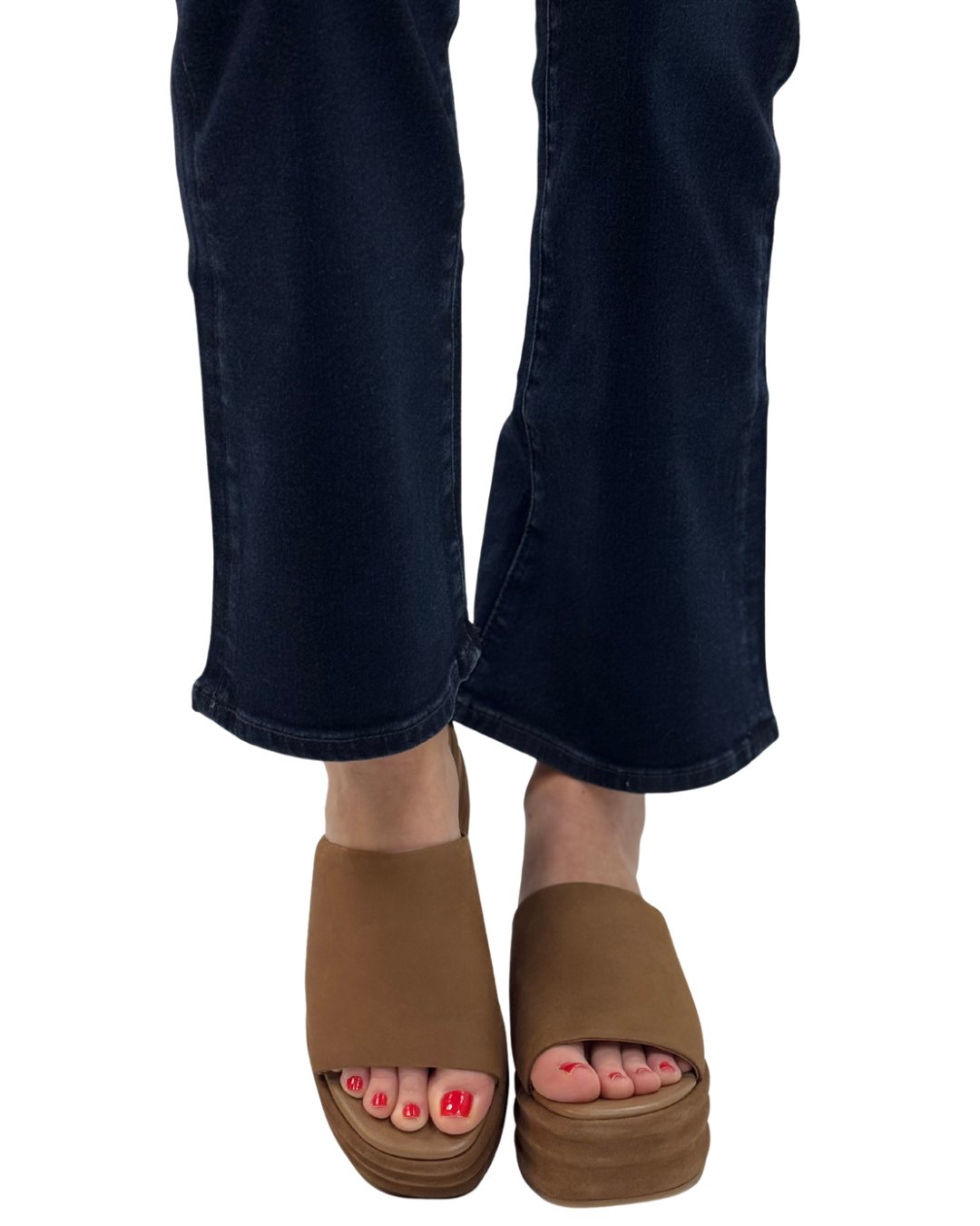 HARBOR FLATFORM in Tan