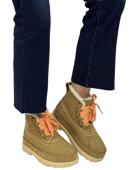 AMBLER FIRESIDE CHUKKA WP in Caribou Buff + Caribou Beige
