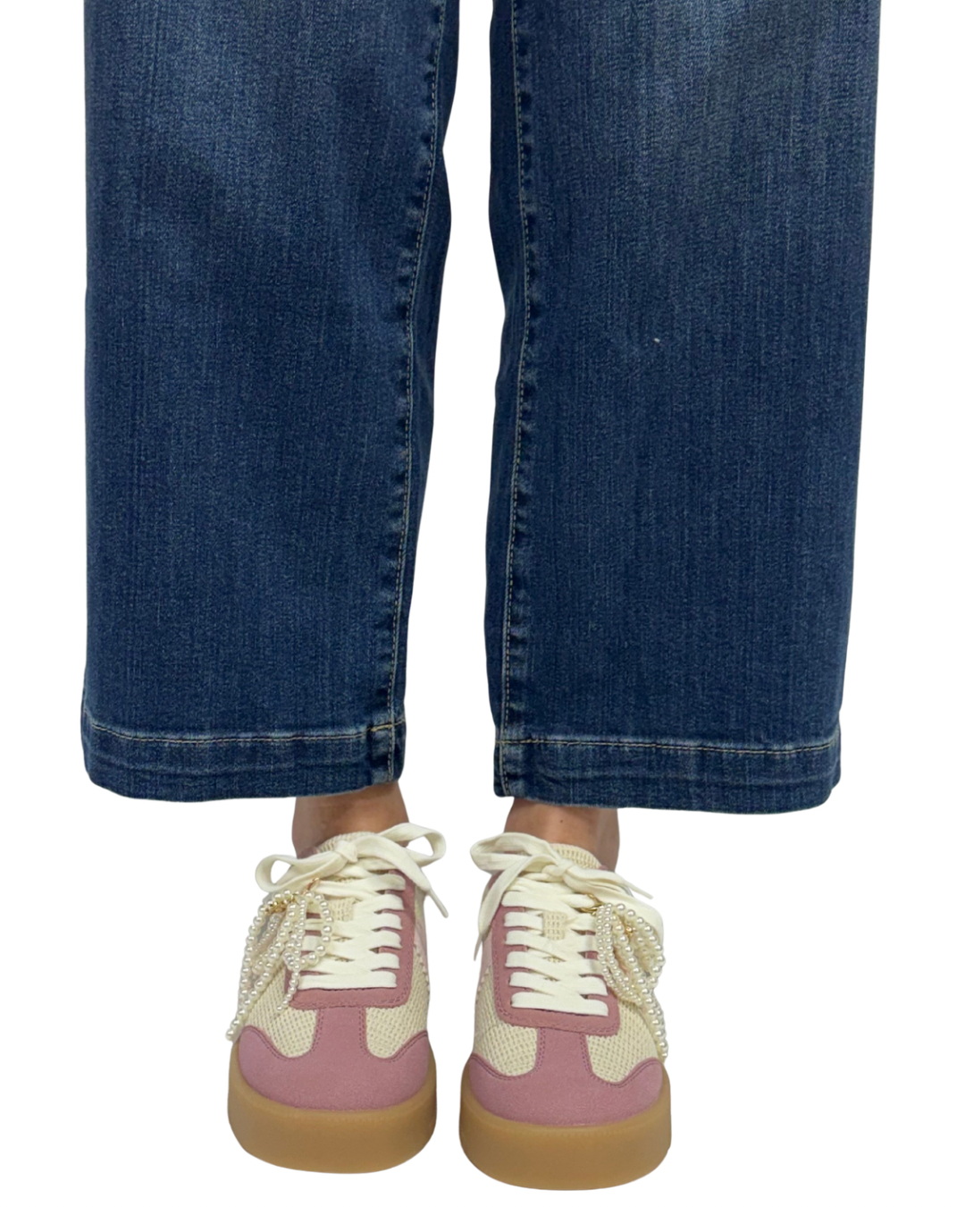 AXEL in Off White + Pink