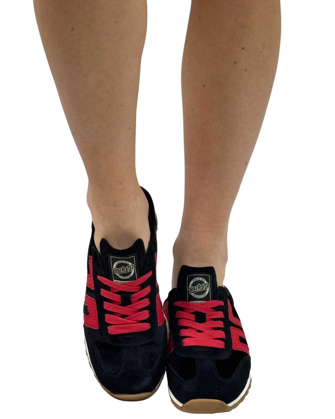 VENICE W26 in Velvet Black Red
