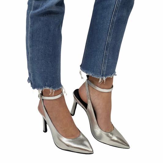 GIRL BOSS in Silver