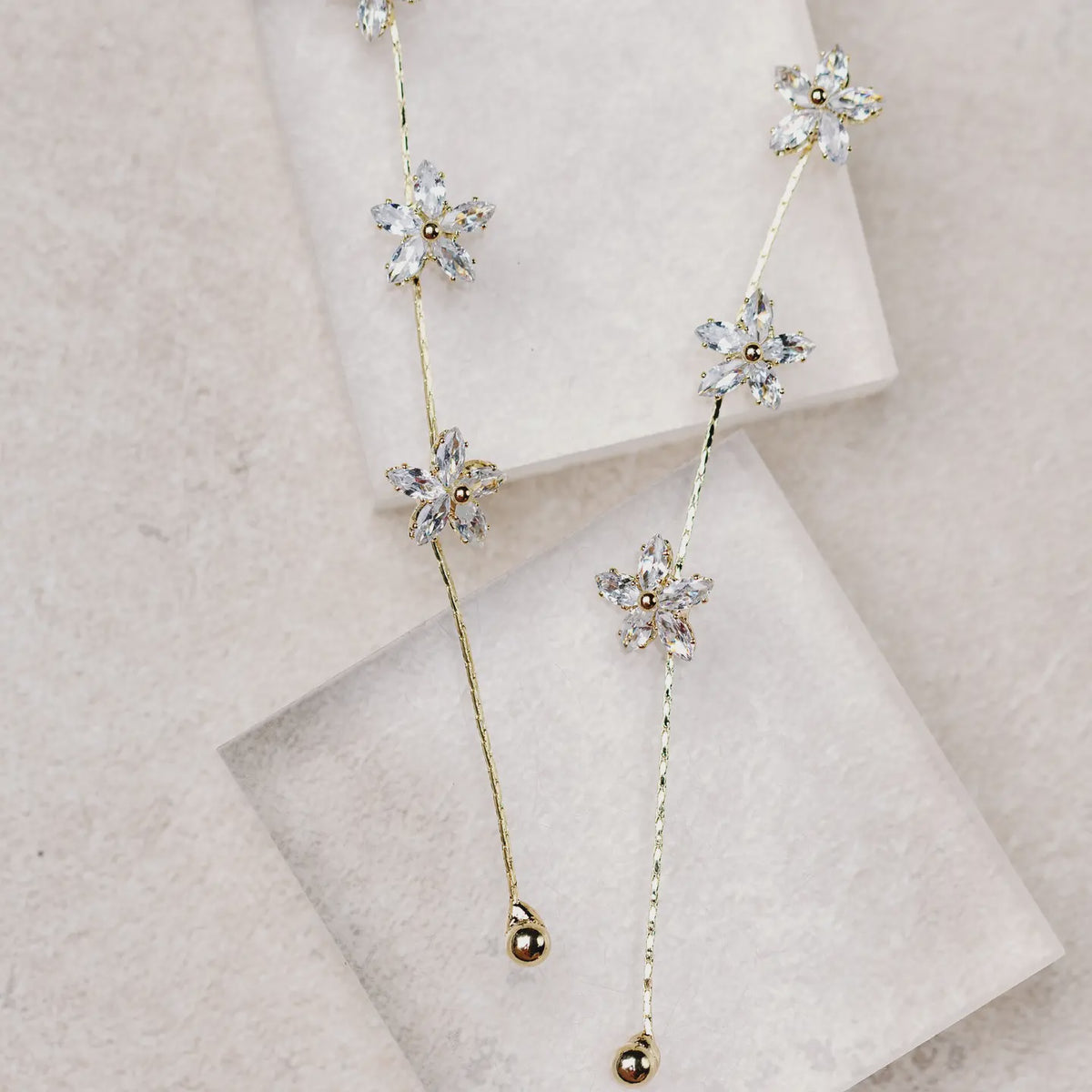 DIAMOND DAISY DUSTER DROP EARRINGS in Gold