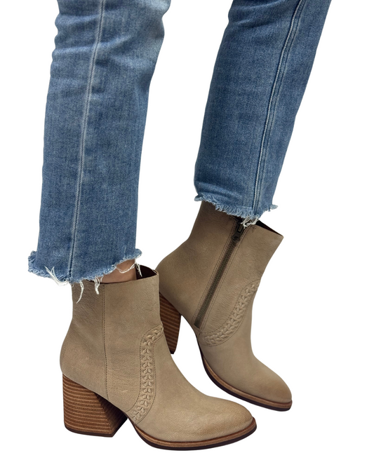 SHILO in Taupe