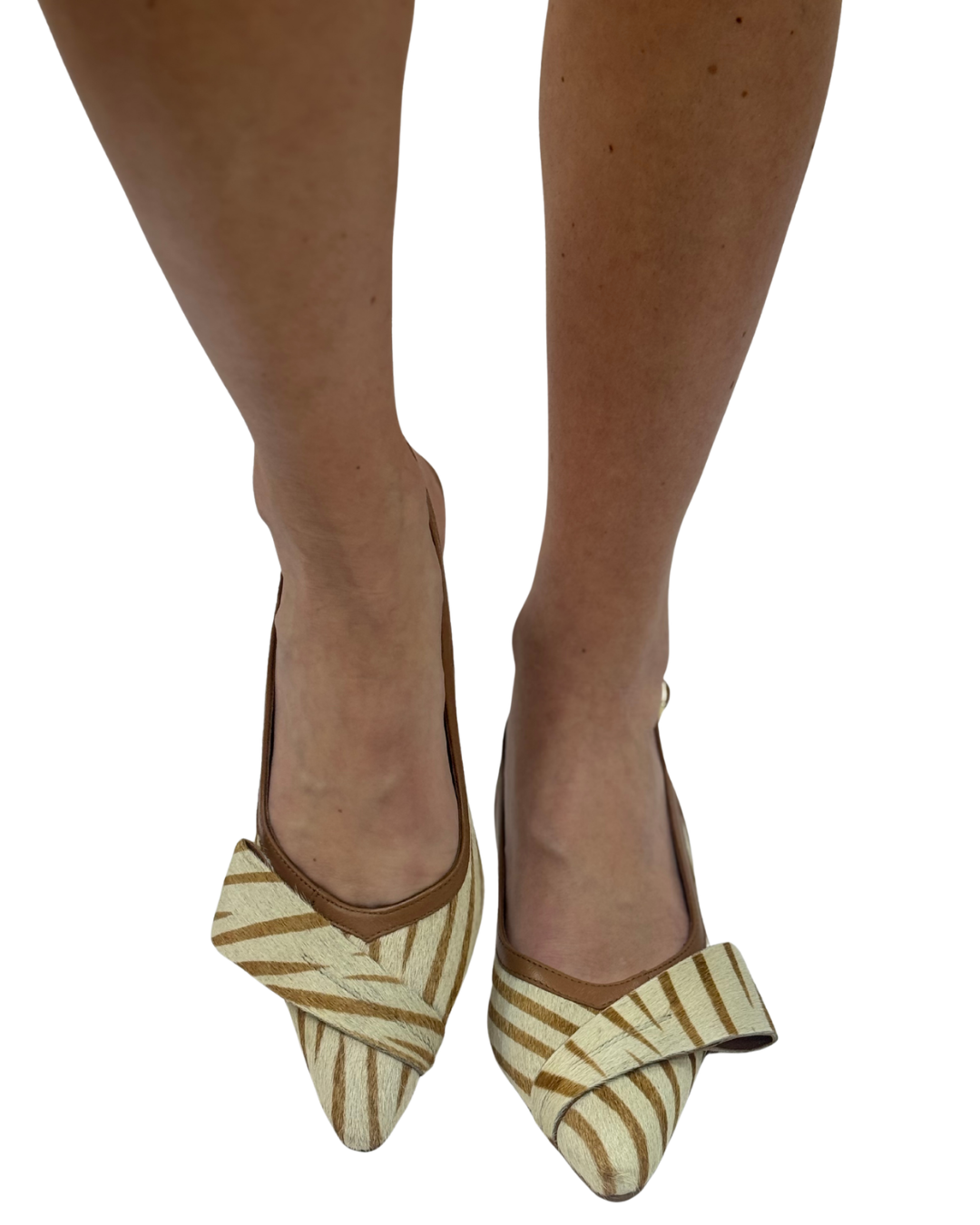 SETTLE DOWN in White + Tan