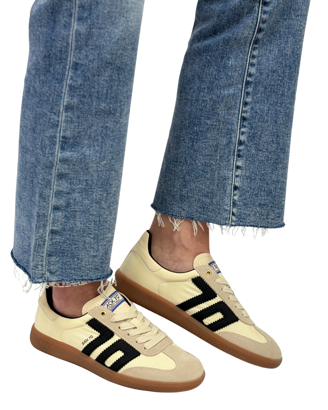 GHOST 2513 in Beige + Black