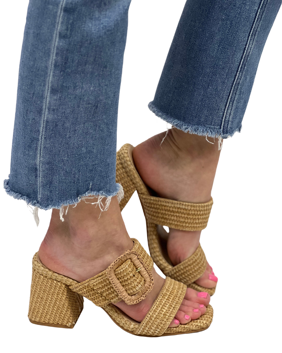 LUCY in Cognac Raffia