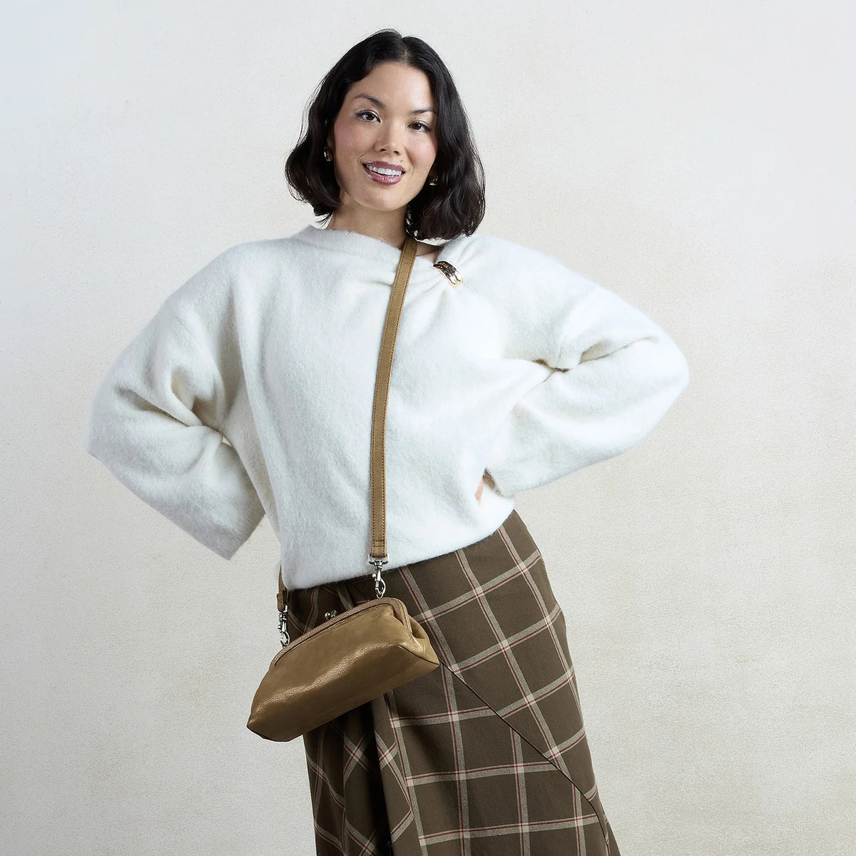 ALBA FRAME SMALL SHOULDER in Honey Gold