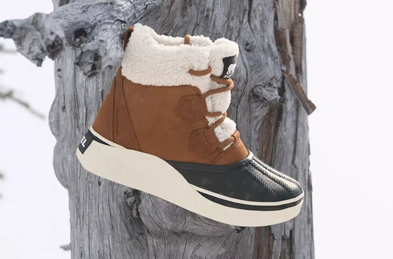 OUT N ABOUT IV CHILLZ WP in Taffy + Black