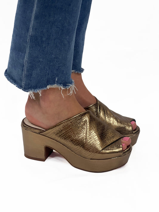 GEORGETTE in Bronze