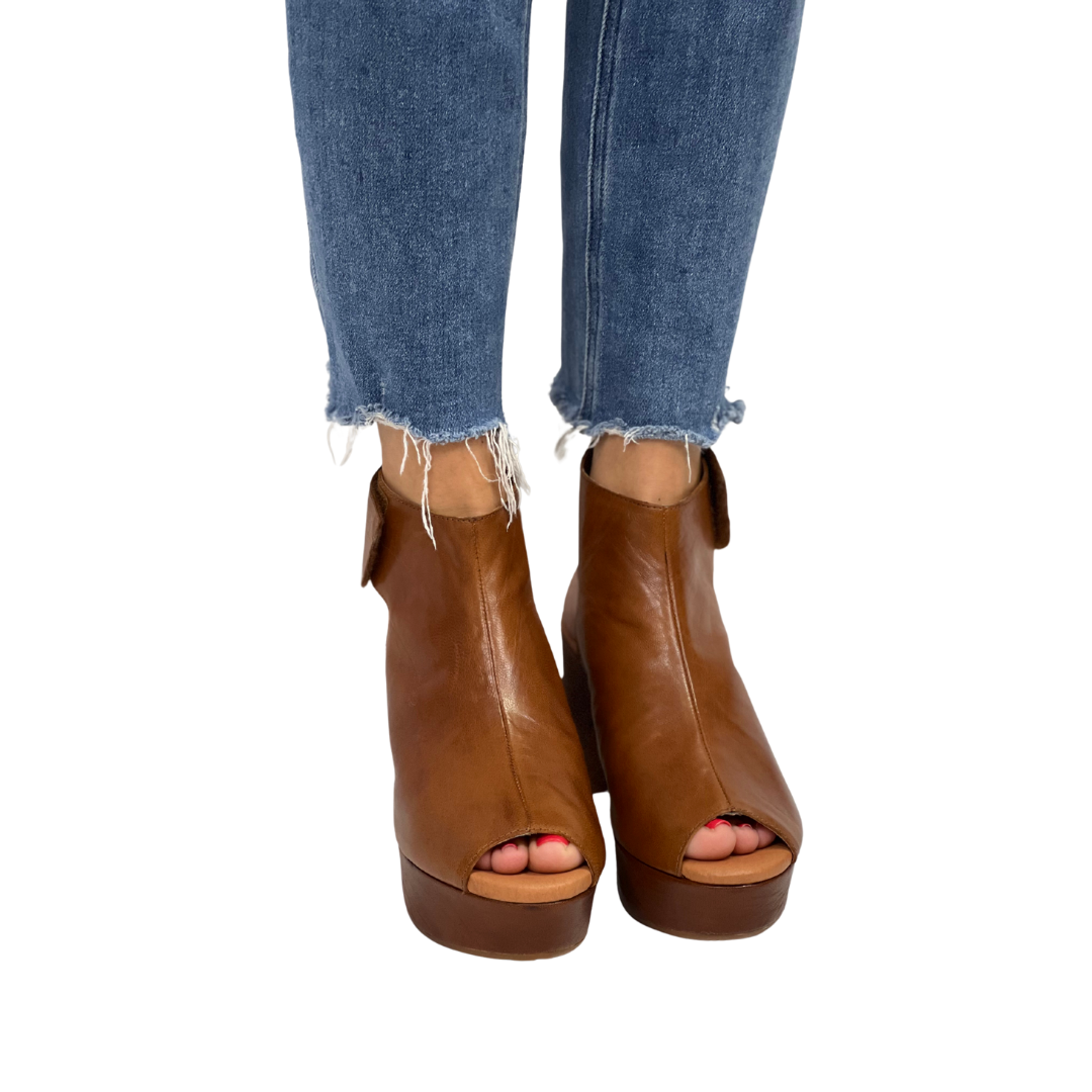 GABBY in Brown