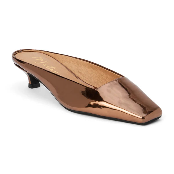 CLASSY in Bronze