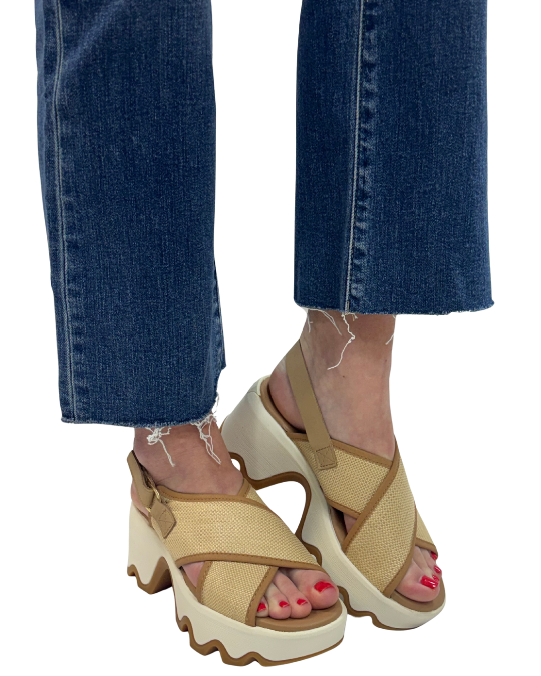KINETIC AURA SLINGBACK TXT in Honest Beige + Gum