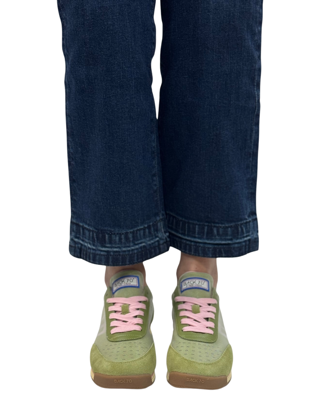 JUMP in Olive