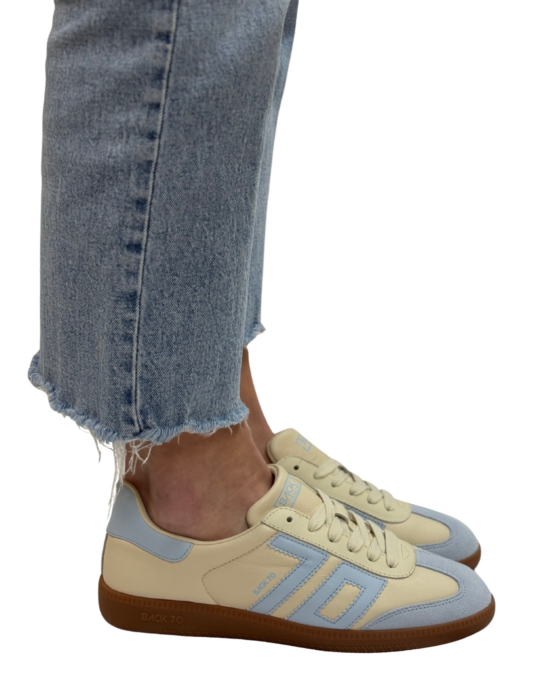 CLOUD D26 in Butter Light Blue