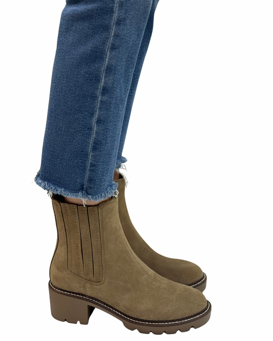 PRYOR in Taupe
