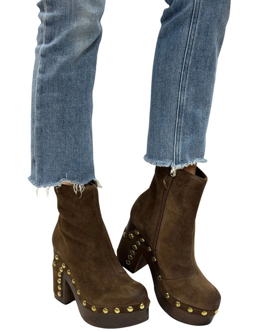 GRAYSON CLOG BOOT in Chocolate