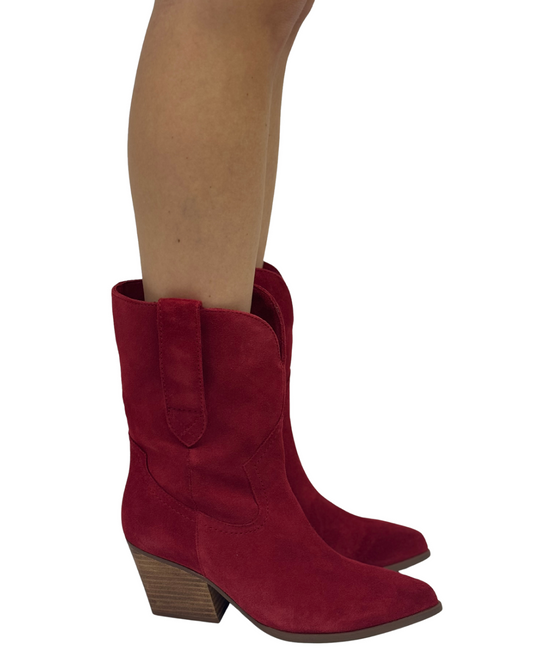 LINE DANCE in Red