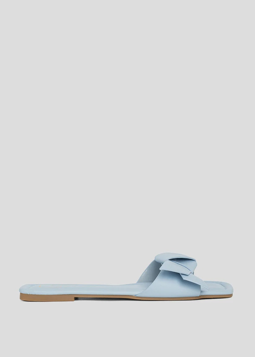 DIANA in Light Blue