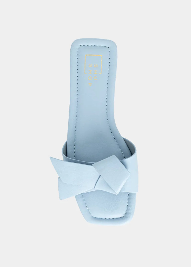 DIANA in Light Blue