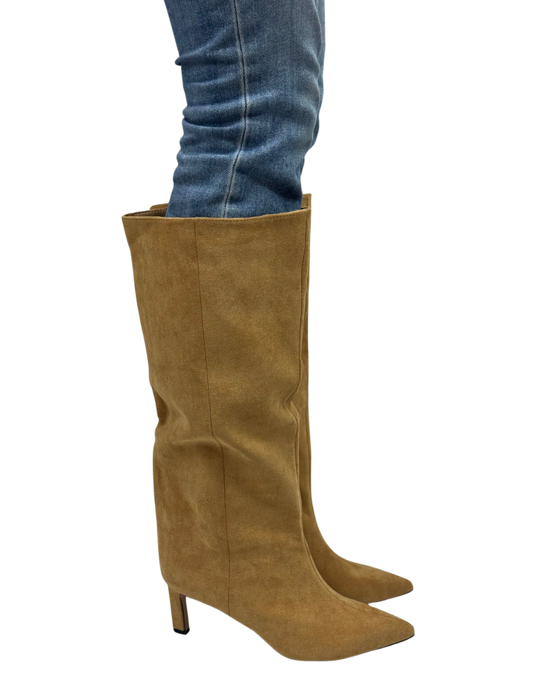ESTELLE in Camel