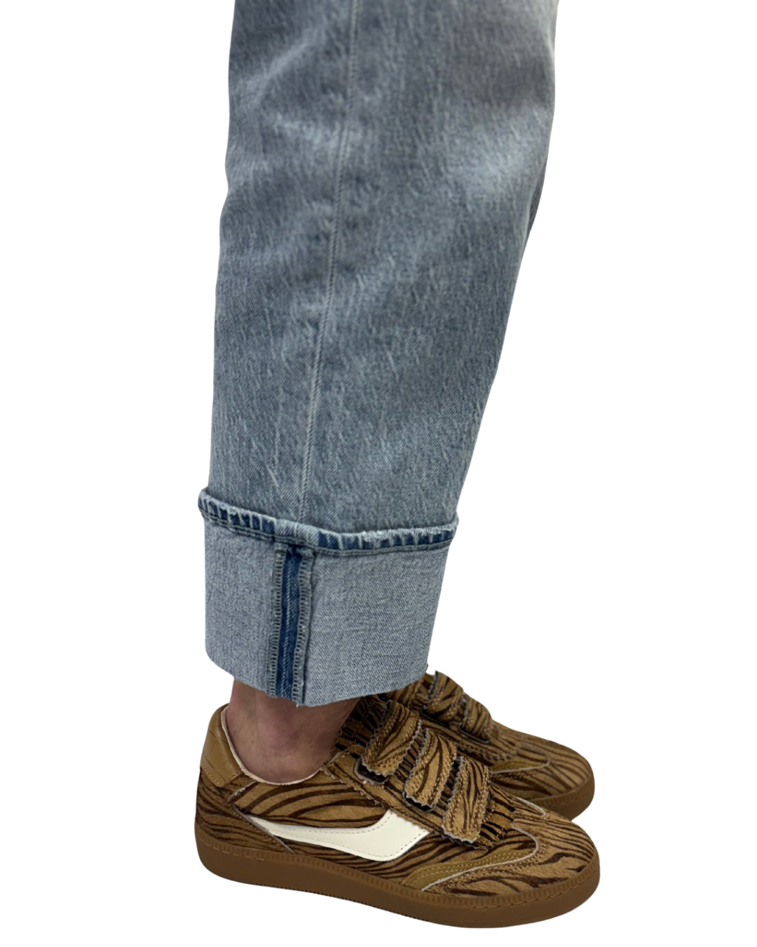 NOTICE VELCRO in Walnut Zebra