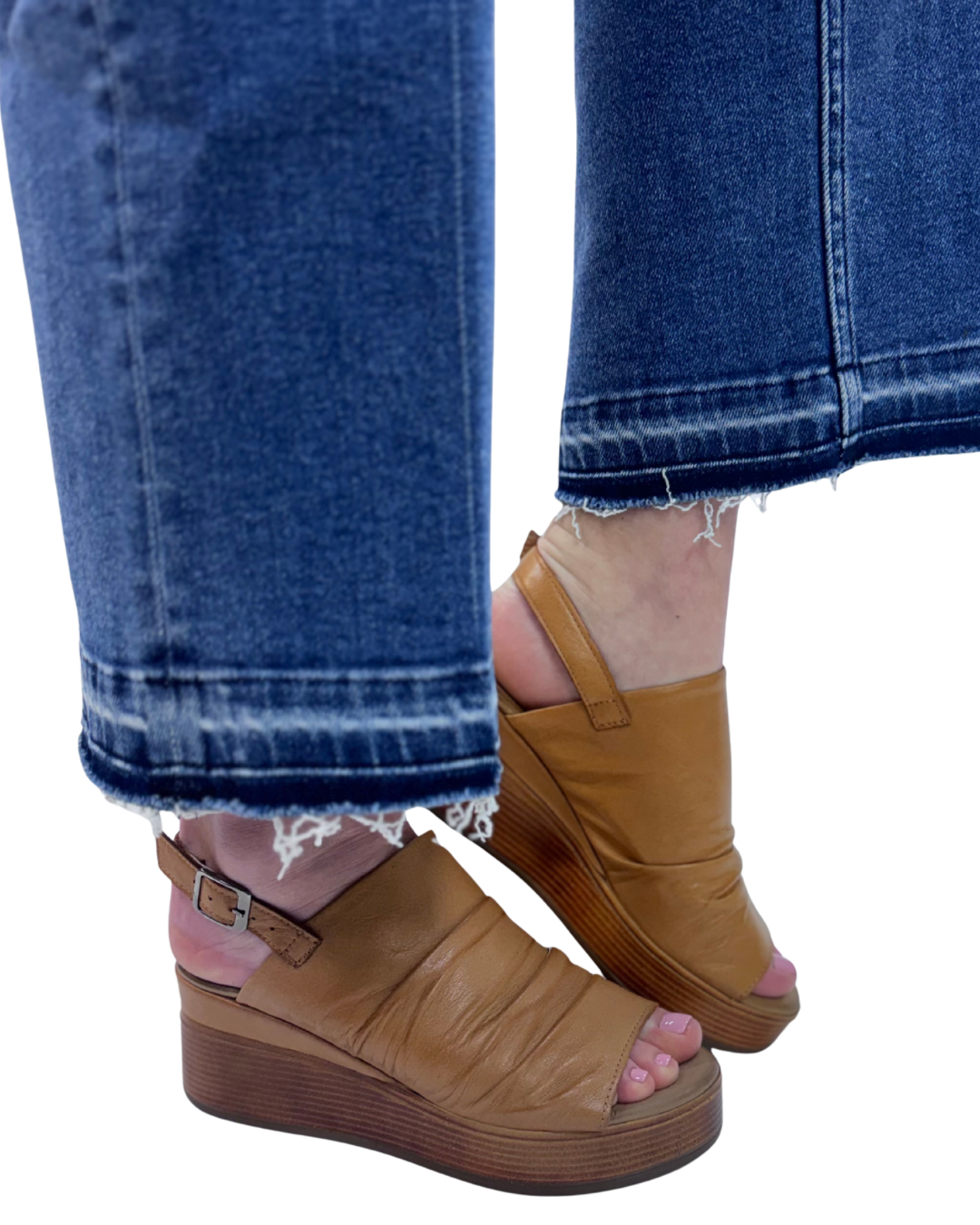 NIKKI-01 in Tan