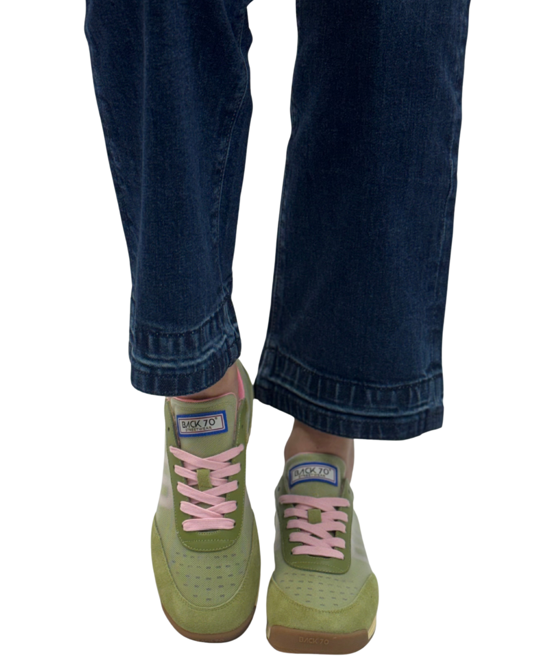 JUMP in Olive