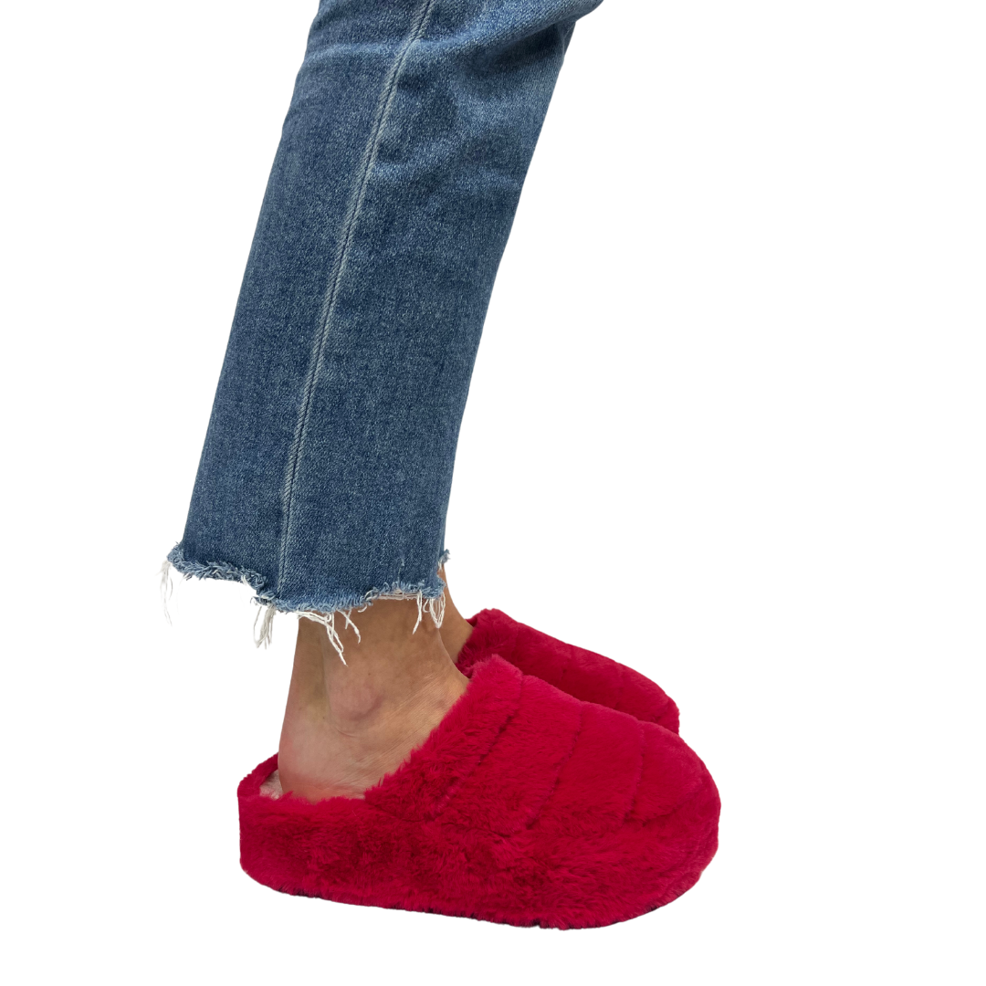 IT'S A VIBE PLATFORM SLIPPERS in Hollywood Pink
