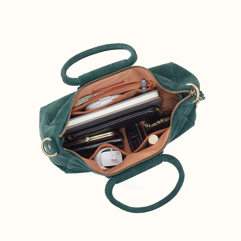 SHEILA MEDIUM in Pine Needle
