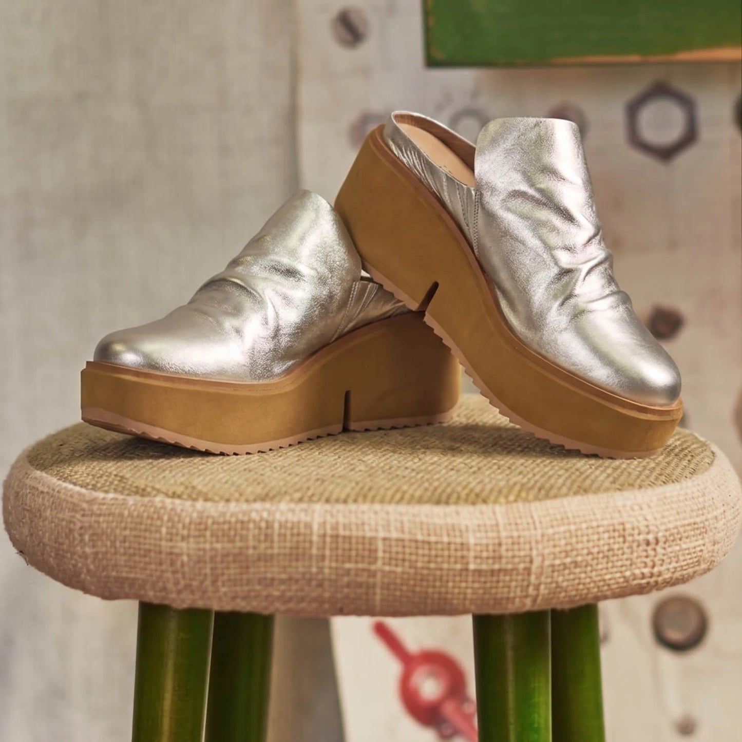 PIPER in Light Gold