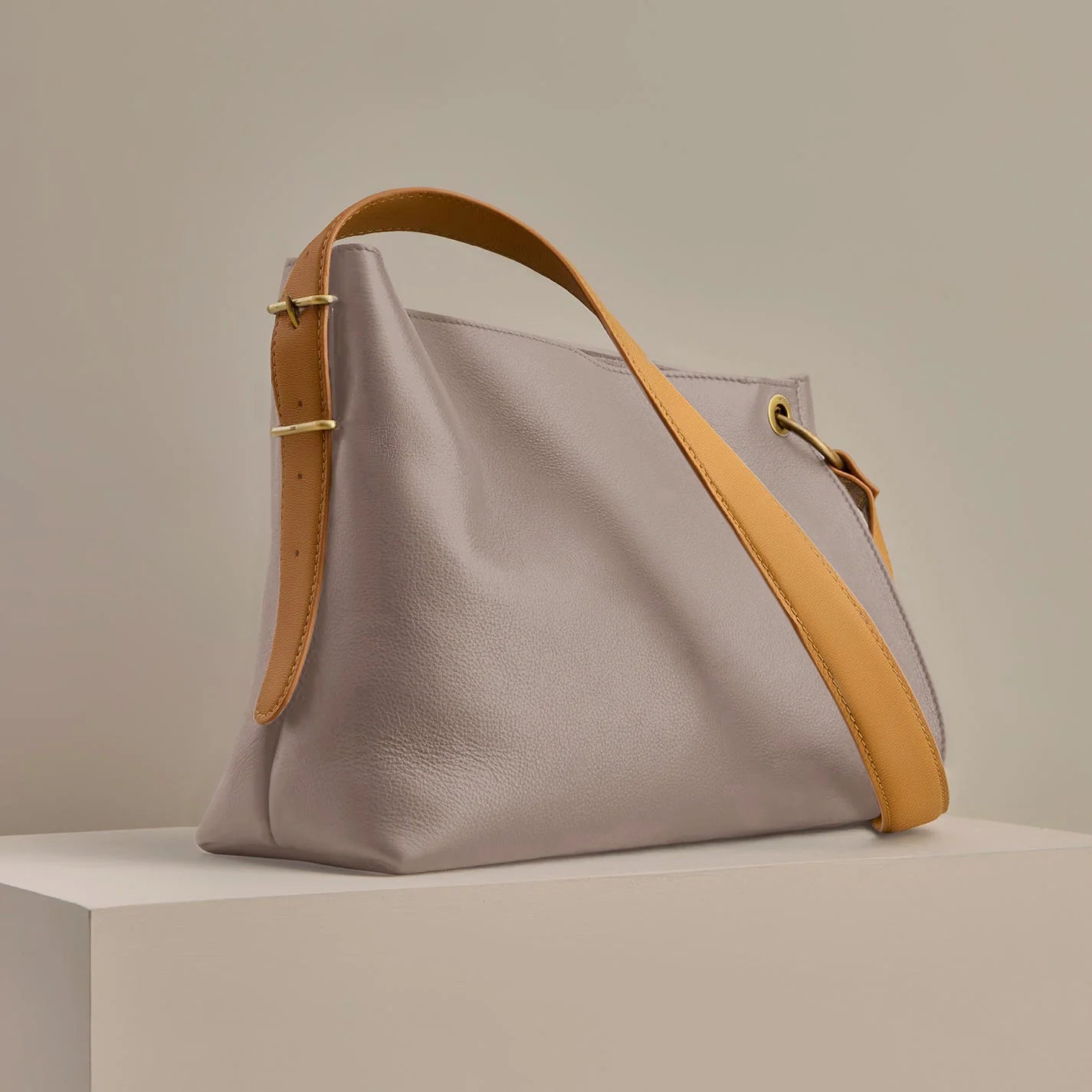 RAYNA SHOULDER BAG in Warm Adobe