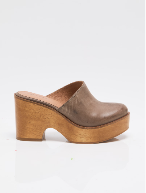 HUDSON WEDGE CLOG in Mushroom