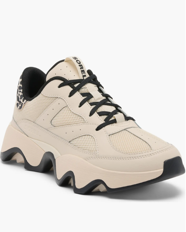 KINETIC ARRAY in Chalk + Black