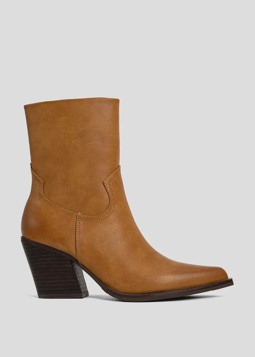 VICTORIA in Camel