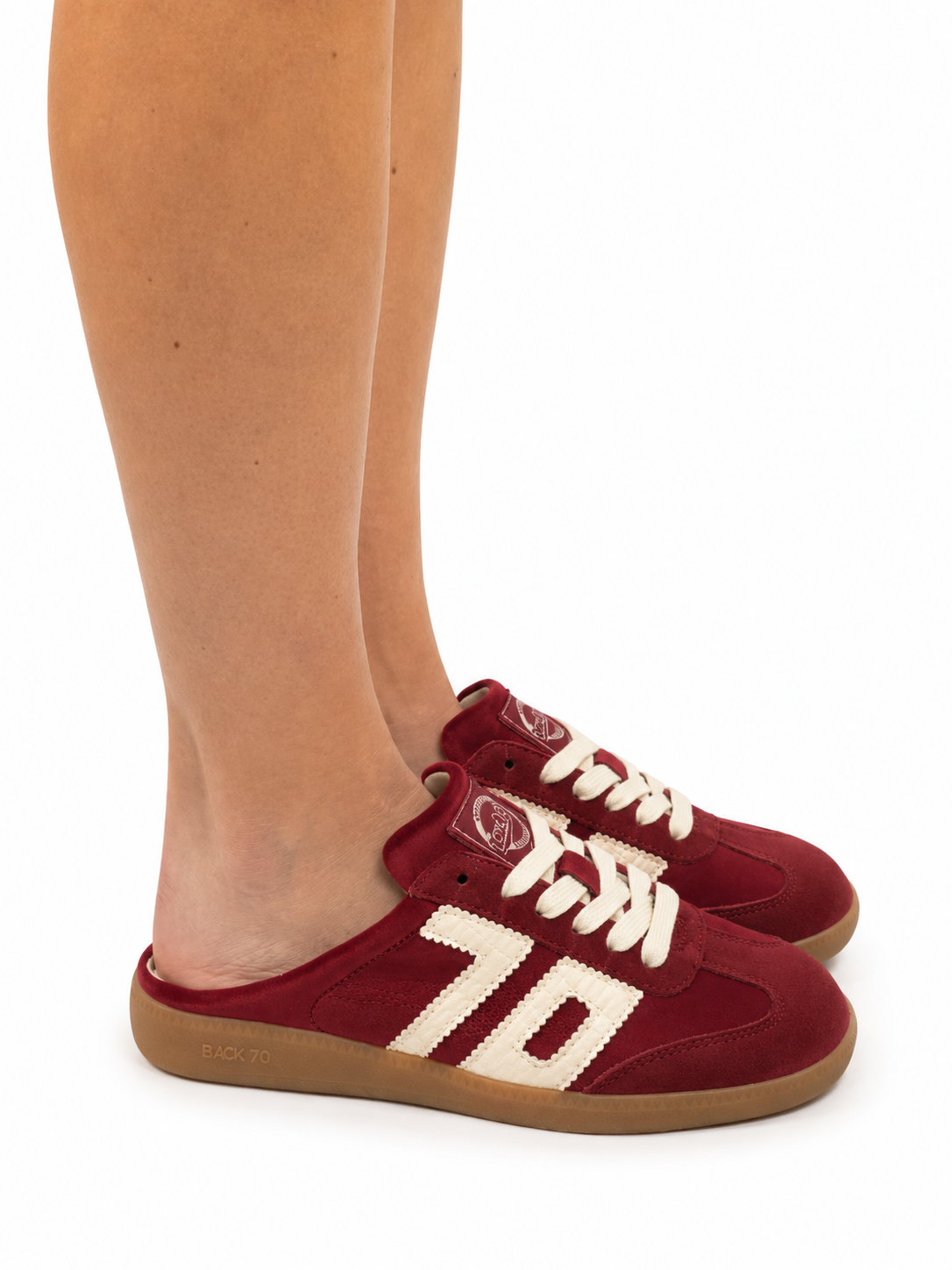 EASTER W26 in Velvet Red Milk