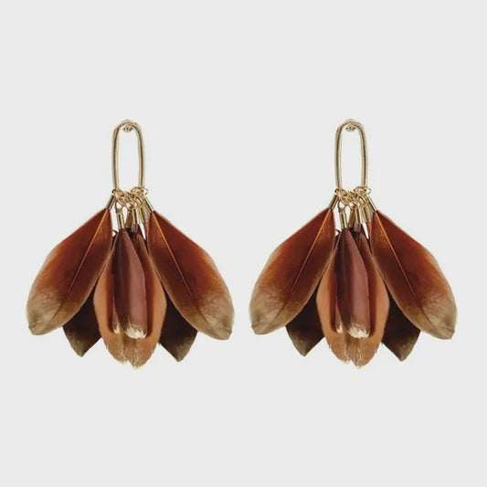 GOLD DIPPED FEATHER STATEMENT EARRINGS in Caramel