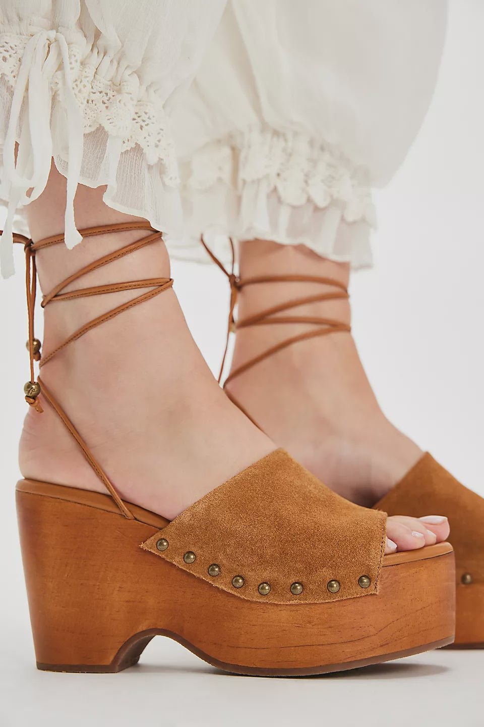FRONT ROW WRAP CLOG in Vachetta