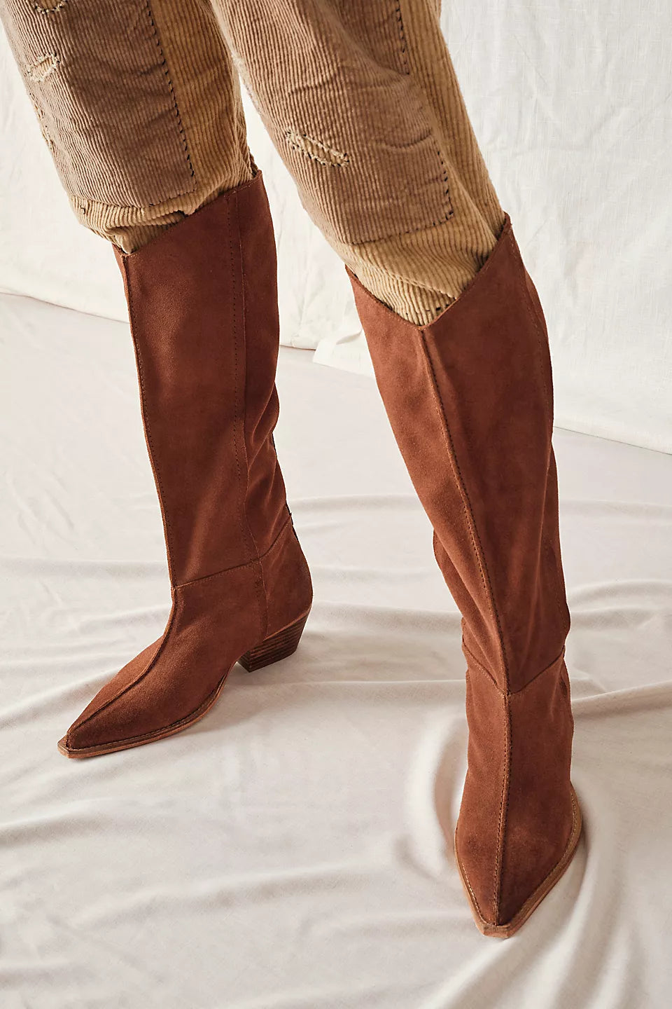 SWAY LOW SLOUCH BOOT 2.0 in Tan