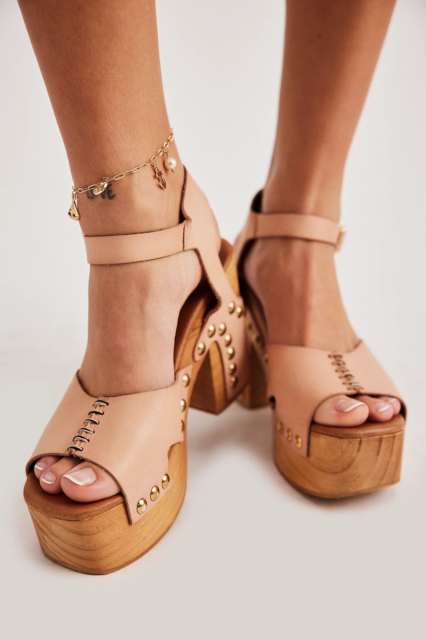 CECILY CLOG in Vachetta