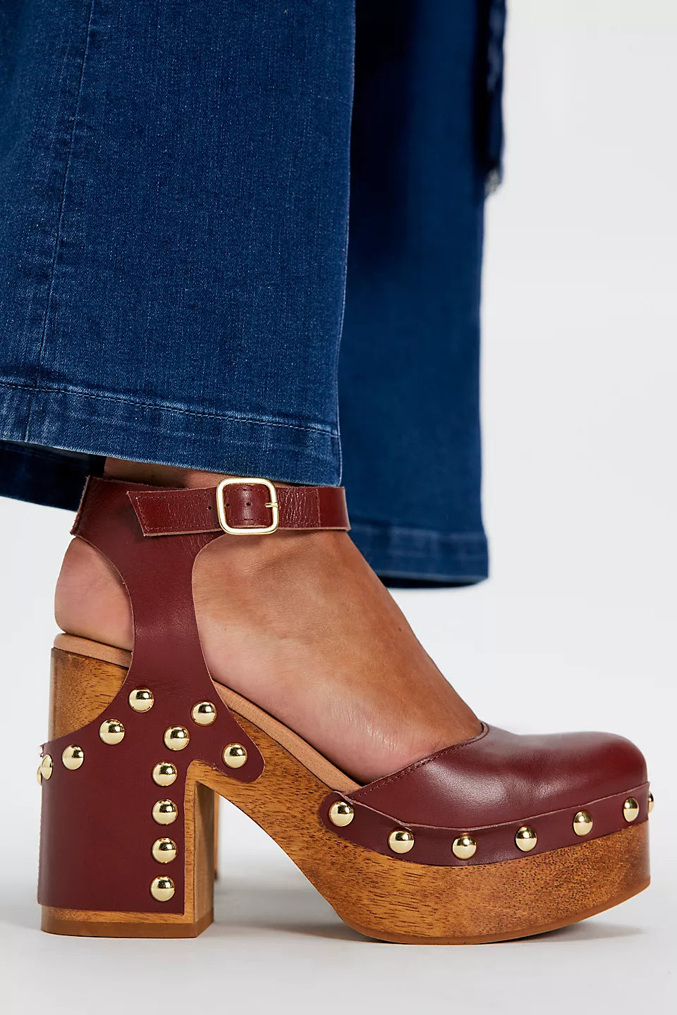 CECELIA STUDDED CLOG in Mahogany