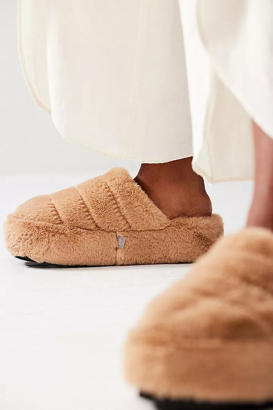 IT'S A VIBE PLATFORM SLIPPER in Teddy
