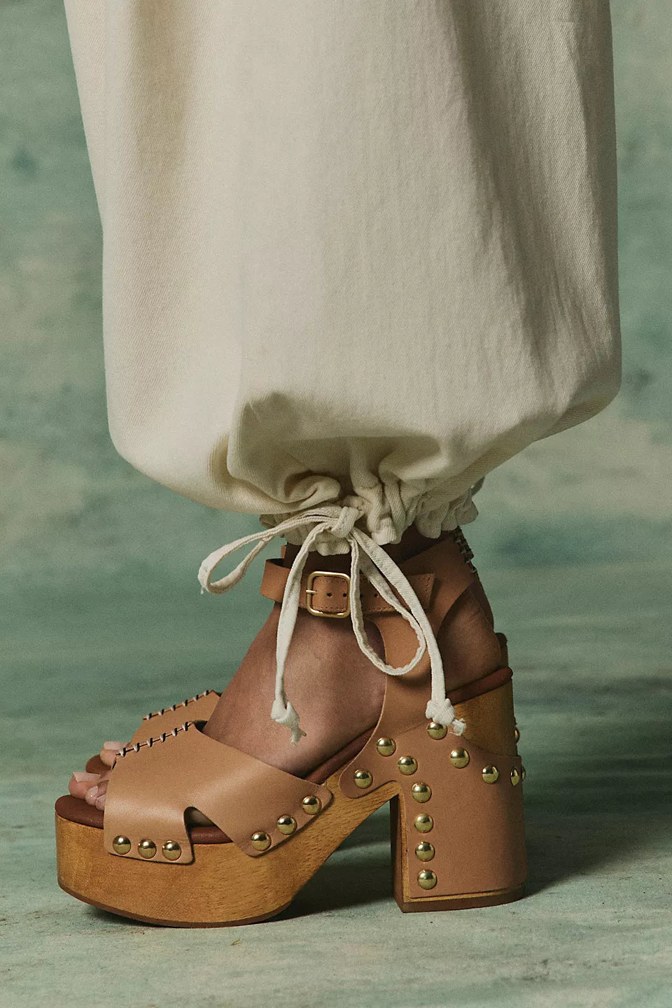 CECILY CLOG in Vachetta
